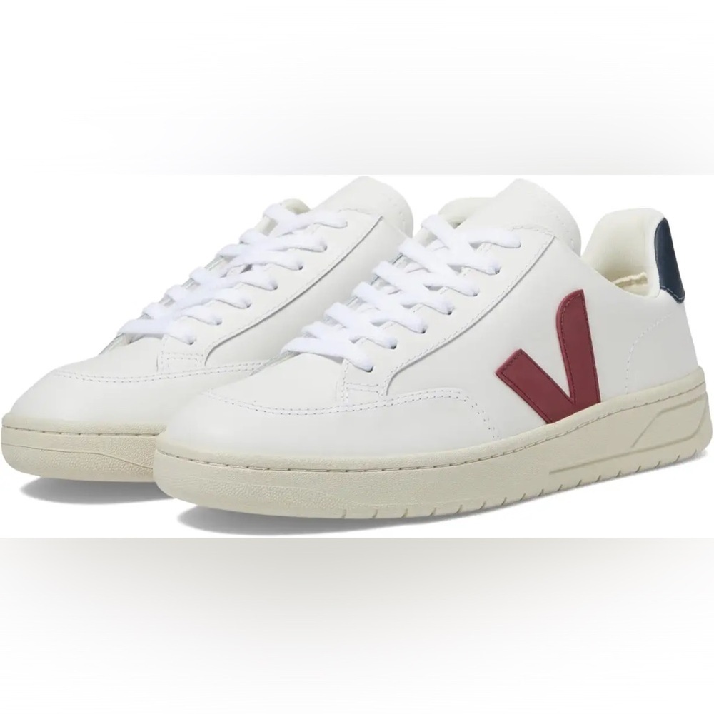 VEJA V-12 Men's